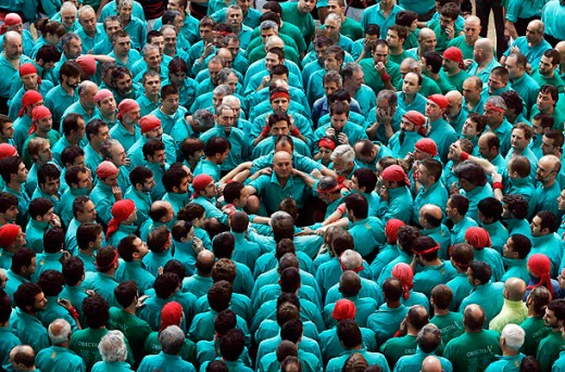 human pyramid 01 520x343 photo human pyramid 01 520x343 Does crowdsourcing innovation work? Yes, and heres how.