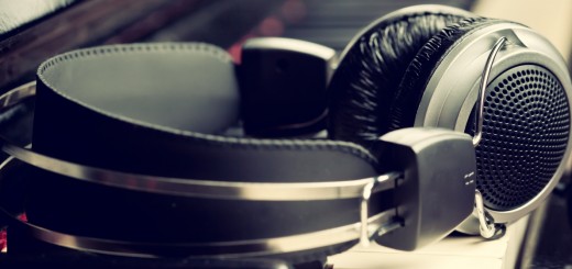 headphones 520x245 photo headphones 520x245 15 of the best music streaming platforms online today. Which one is best for you?