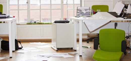 messy office 520x245 Entrepreneurship is not pretty. Are you sure youre ready to leave your job for it?