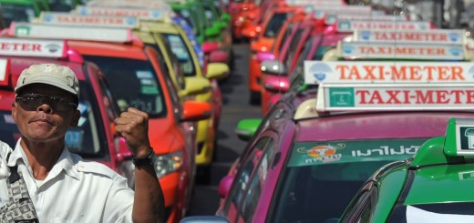 Taxi drivers a protest against the hike