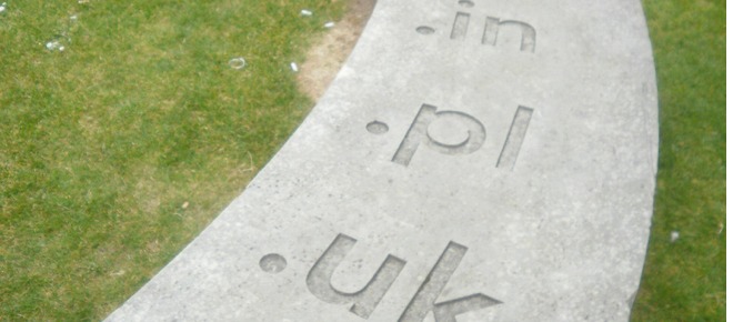 Find a great domain name for your startup without paying the Earth, with NameLayer